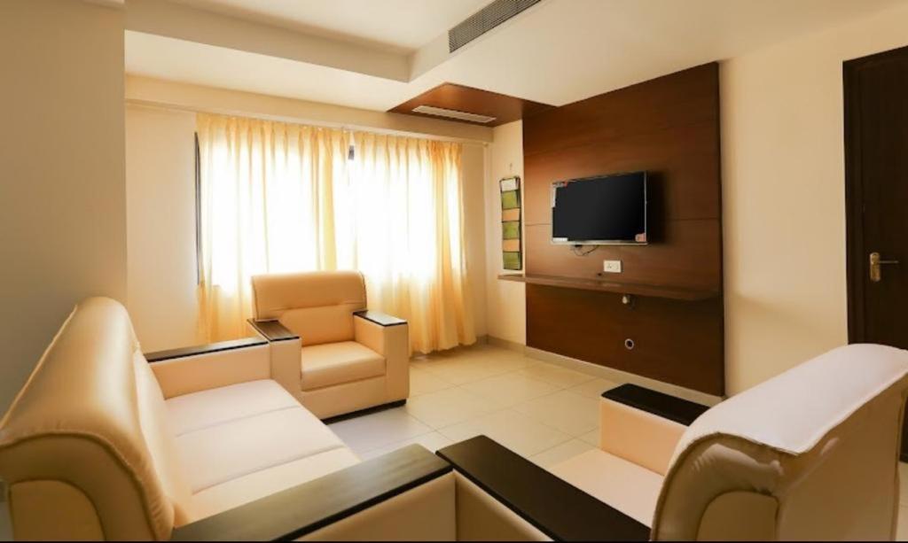 أودوبي Venkys Stay Inn المظهر الخارجي الصورة